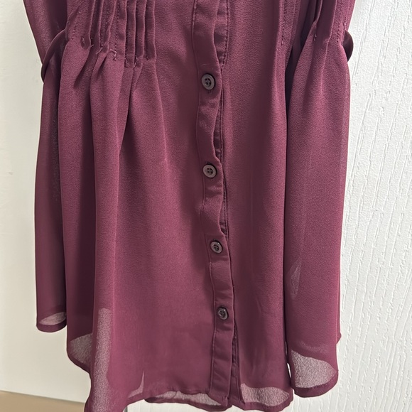 Super cute women’s tank blouse - Picture 3 of 6